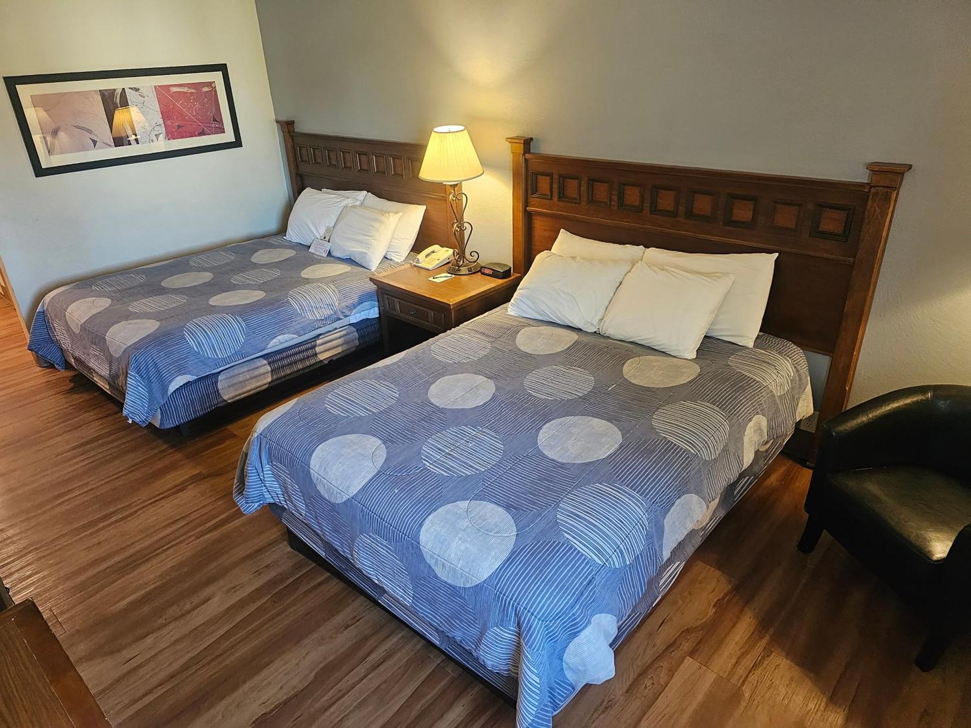 Broadway Inn Conference Center Миссула Экстерьер фото